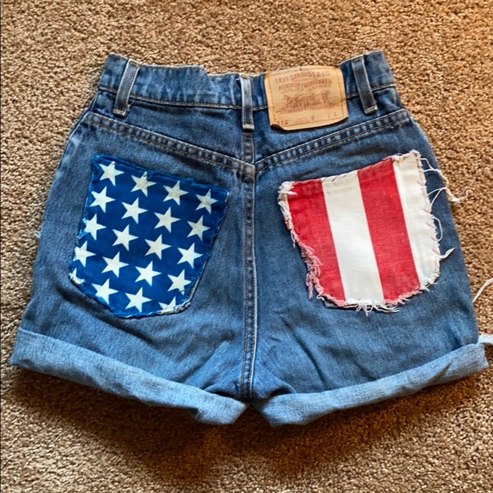 Vintage American Flag Levi’s Shorts